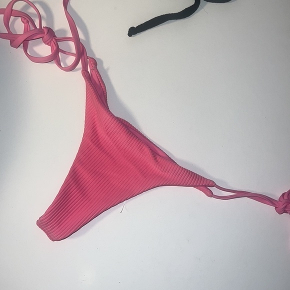 Frankies Bikinis Ribbed bikini bottoms NWOT - Picture 2 of 3